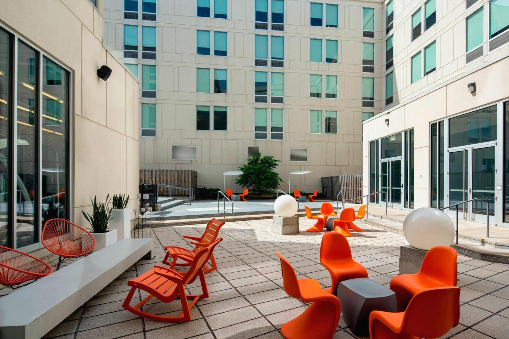 Aloft Hotel Milwaukee Downtown Extérieur photo