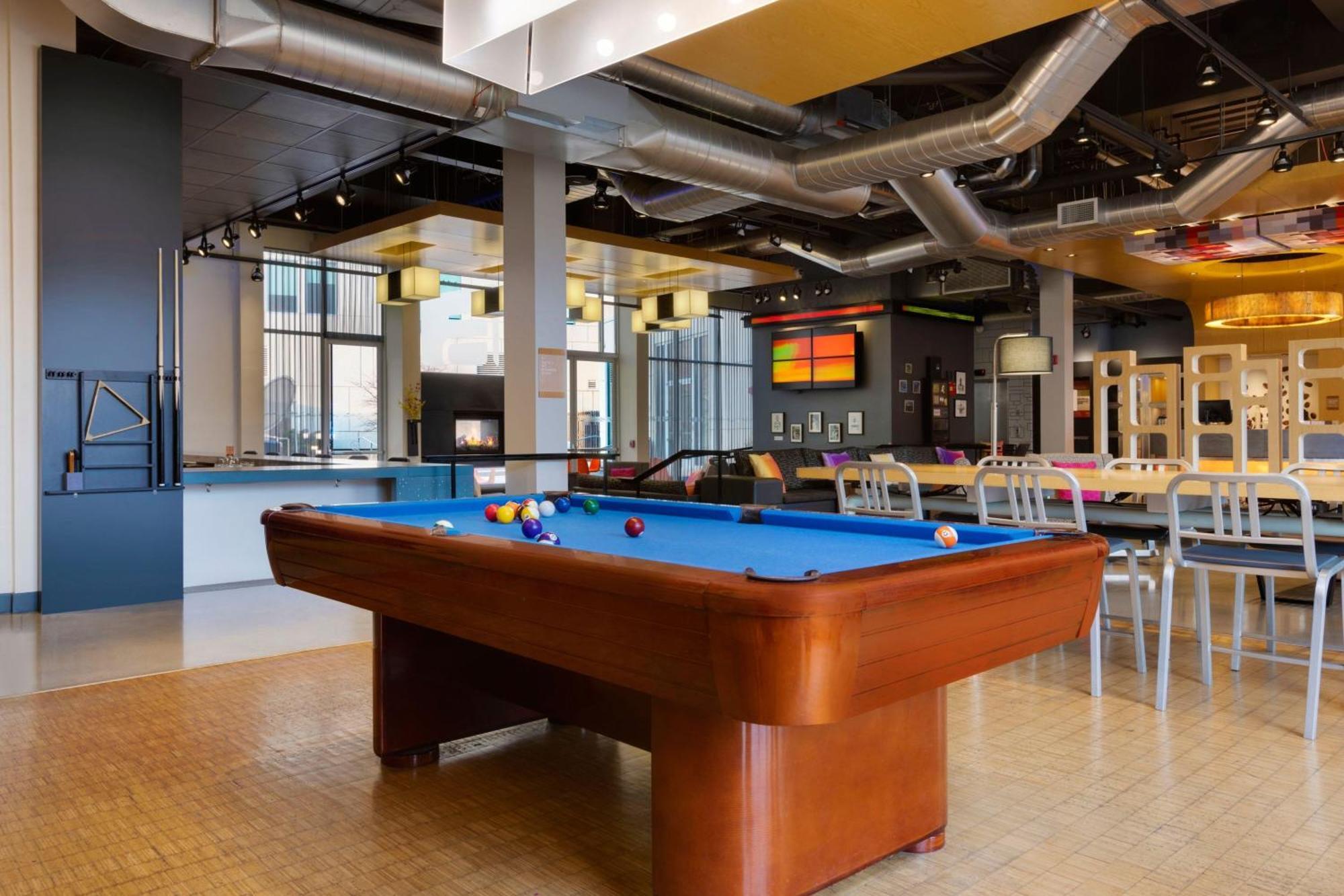 Aloft Hotel Milwaukee Downtown Extérieur photo