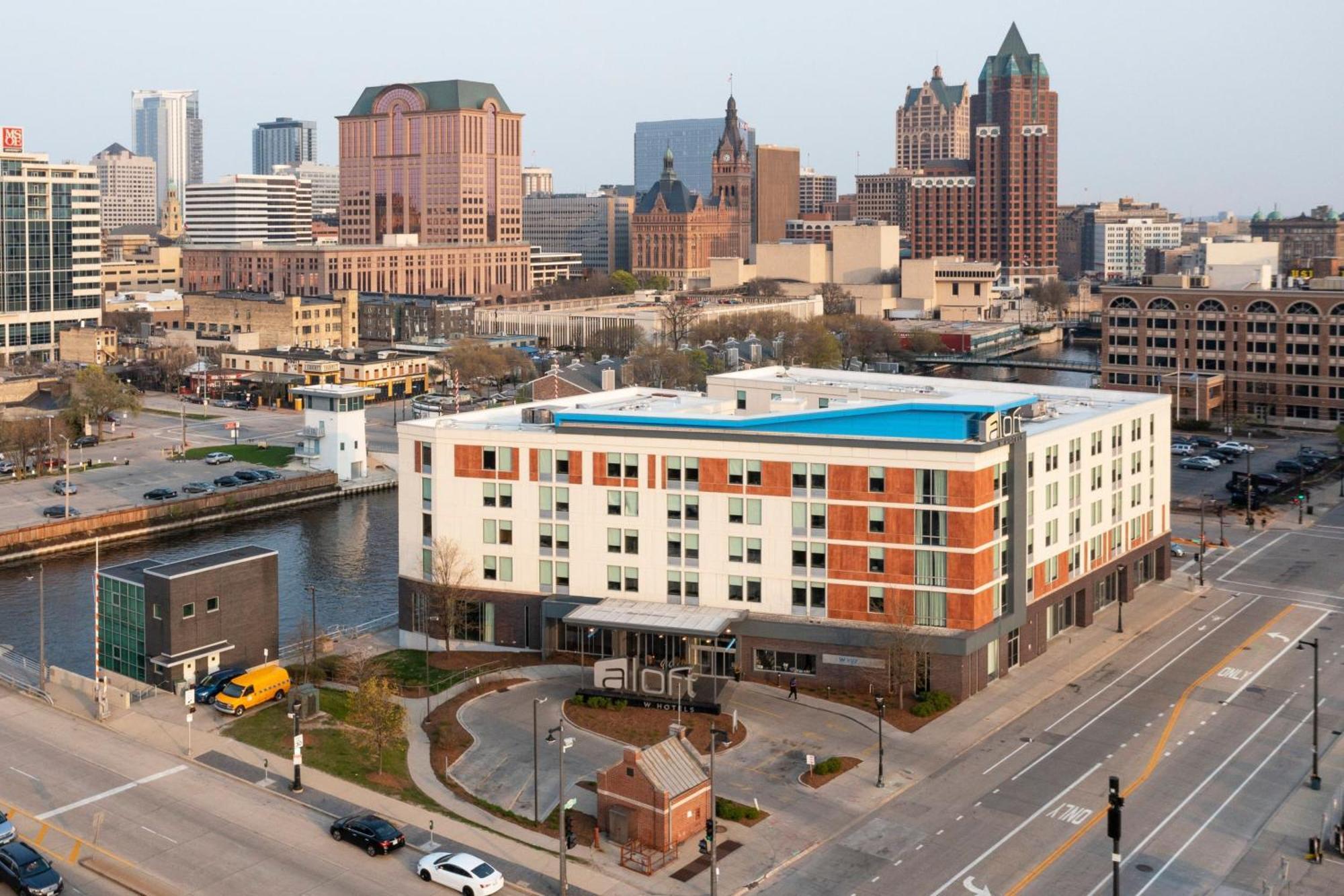 Aloft Hotel Milwaukee Downtown Extérieur photo