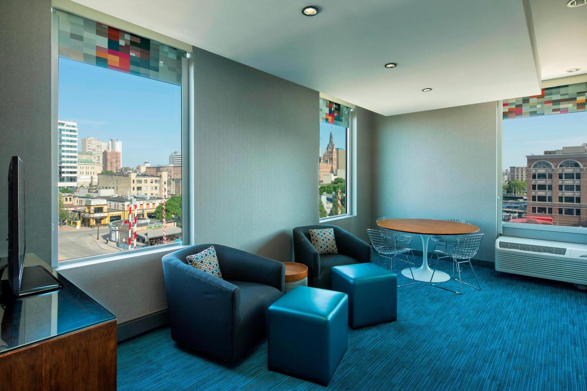 Aloft Hotel Milwaukee Downtown Extérieur photo