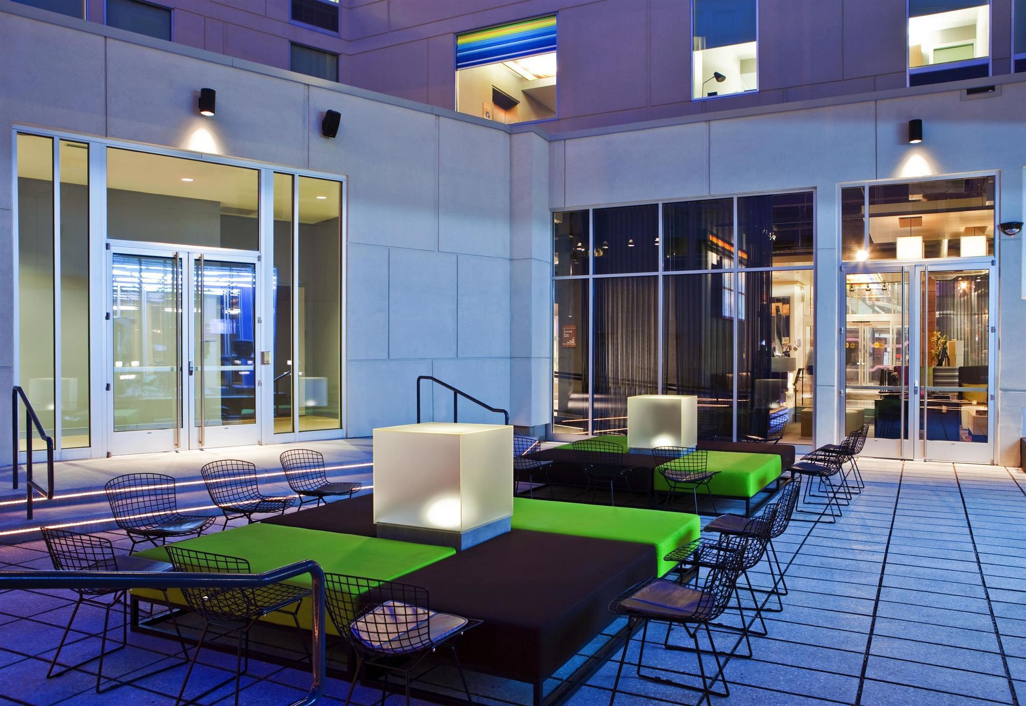 Aloft Hotel Milwaukee Downtown Extérieur photo