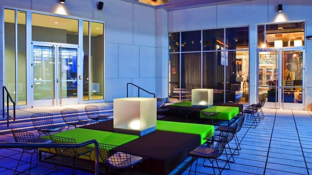 Aloft Hotel Milwaukee Downtown Extérieur photo